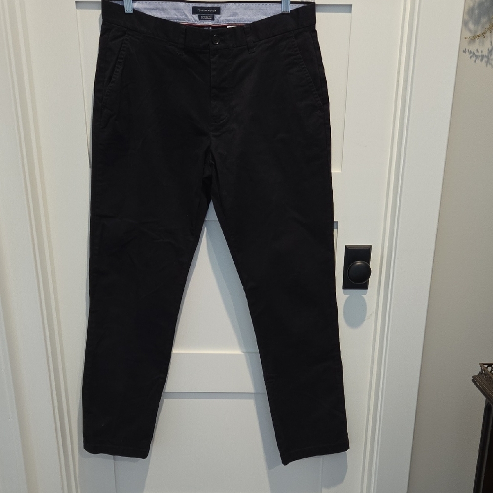 Tommy Hilfiger Men's Custom Fit 34 X 32 Black Chinos Pants EUC